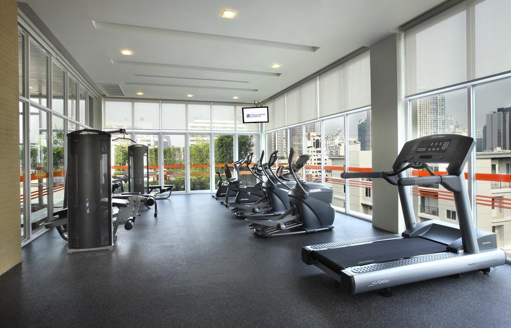 Lohas Residences Sukhumvit 2 Банкок Екстериор снимка