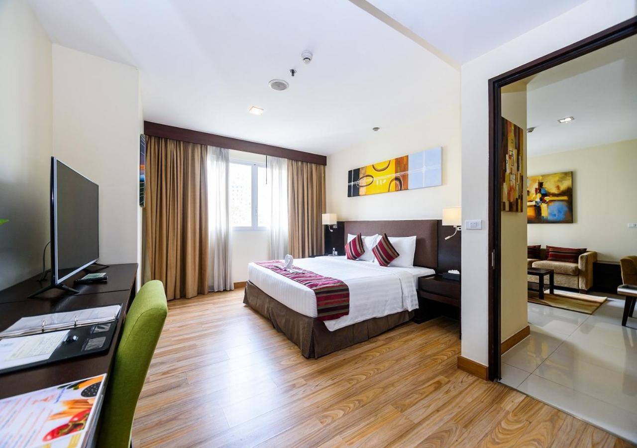 Lohas Residences Sukhumvit 2 Банкок Екстериор снимка