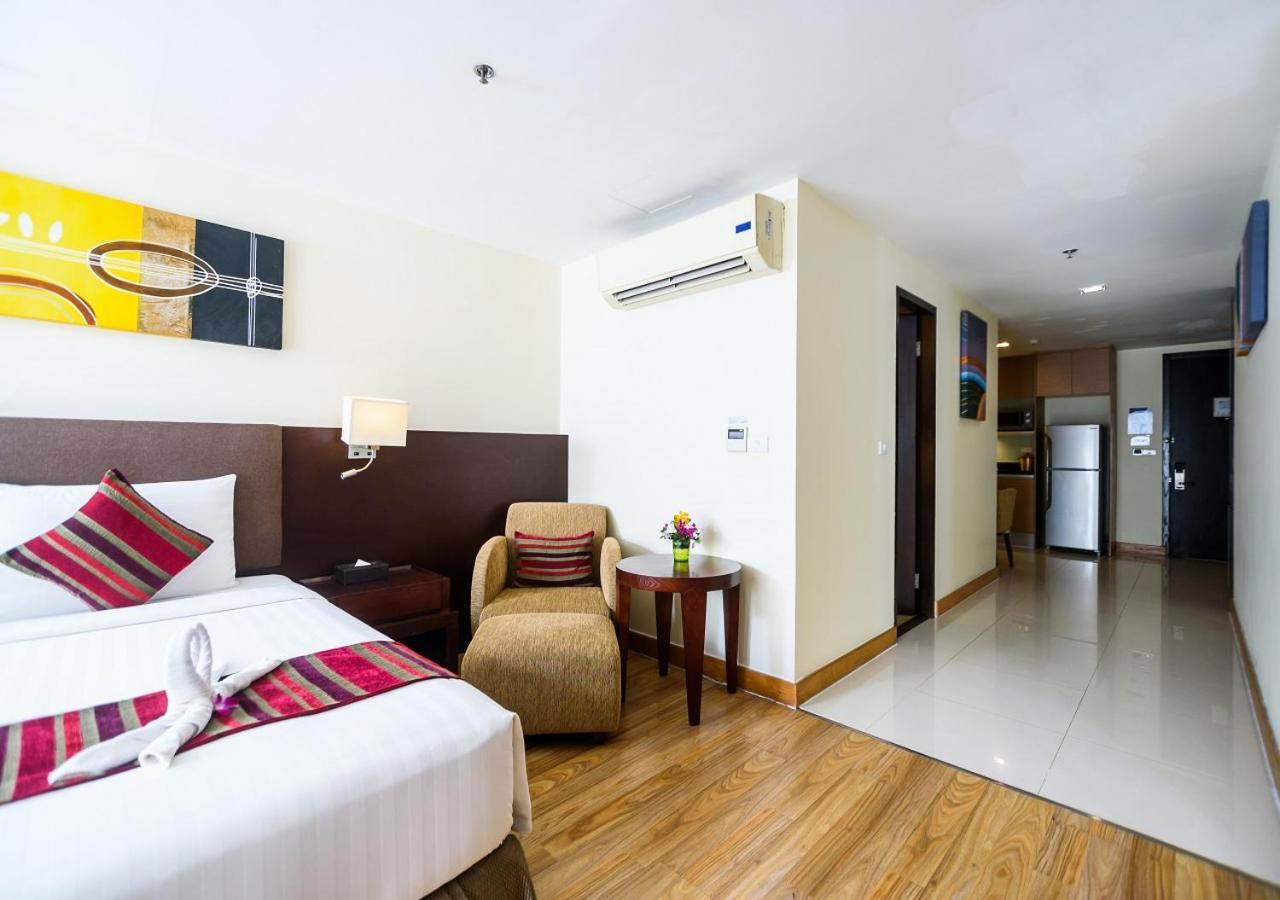 Lohas Residences Sukhumvit 2 Банкок Екстериор снимка